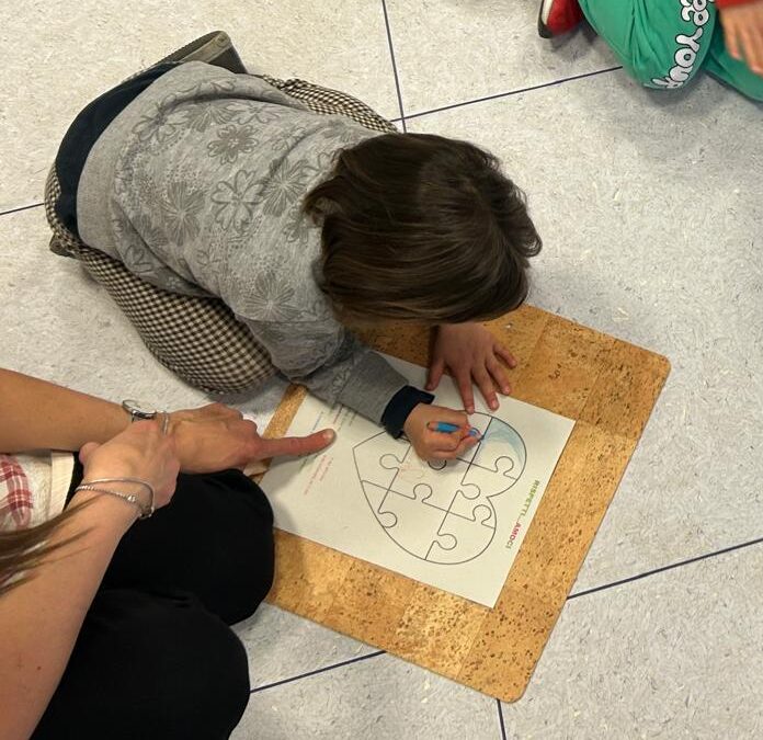 “Rispettiamoci”: il ruolo fondamentale dei genitori e della scuola nell’educazione alla non violenza